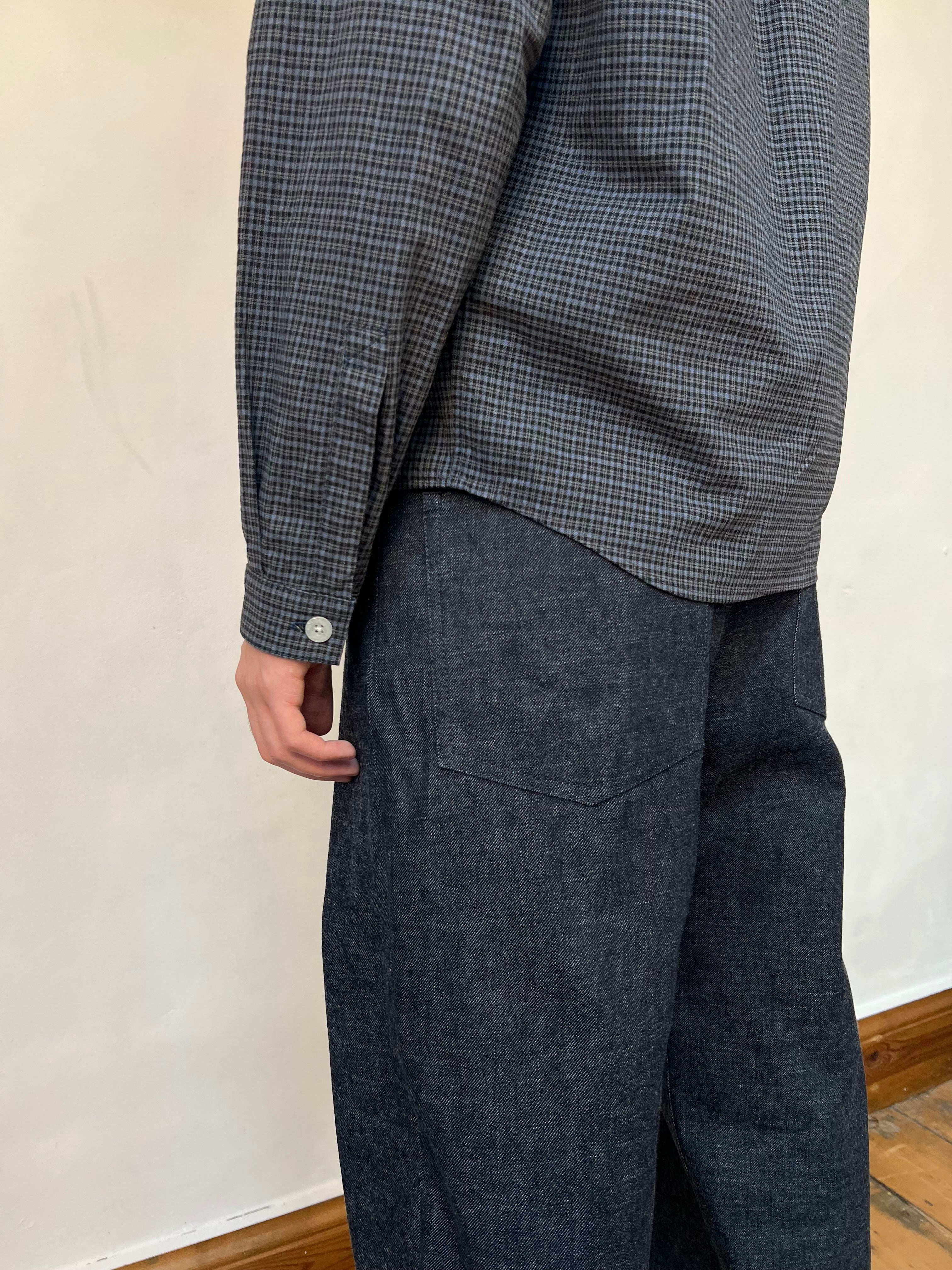 Relaxed cut textured rivet jeans