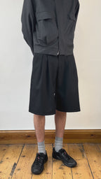 Wide double pleated shorts Fine wool
